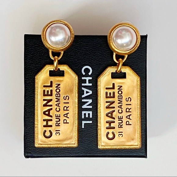 Chanel gold Pearl 31 Rue Cambon earrings jewelry - Picture 2 of 11